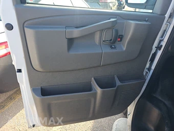 2025 GMC Savana 2500 Cargo Van 1WT 135.0" WB - miniatura 9
