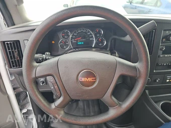 2025 GMC Savana 2500 Cargo Van 1WT 135.0" WB - miniatura 10