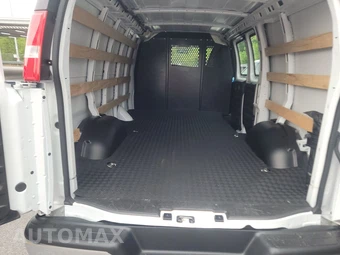 2025 GMC Savana 2500 Cargo Van 1WT 135.0" WB - miniatura 16