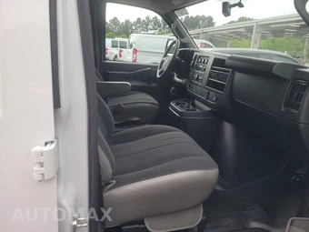 2025 GMC Savana 2500 Cargo Van 1WT 135.0" WB - miniatura 8