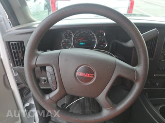 2025 GMC Savana 2500 Cargo Van 1WT 135.0" WB - miniatura 10