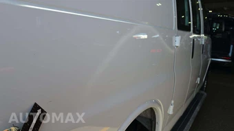 2025 GMC Savana 2500 Cargo Van 1WT 135.0" WB - miniatura 22