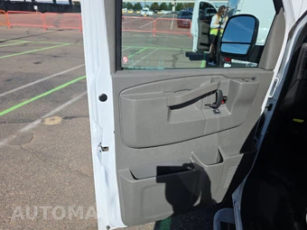2025 GMC Savana 2500 Cargo Van 1WT 135.0" WB - miniatura 9