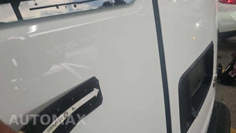 2025 GMC Savana 2500 Cargo Van 1WT 135.0" WB - miniatura 18