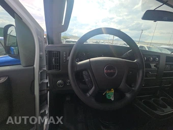 2025 GMC Savana 2500 Cargo Van 1WT 135.0" WB - miniatura 10