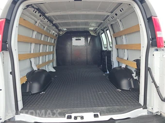 2025 GMC Savana 2500 Cargo Van 1WT 135.0" WB - miniatura 15
