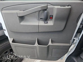 2025 GMC Savana 2500 Cargo Van 1WT 135.0" WB - miniatura 9