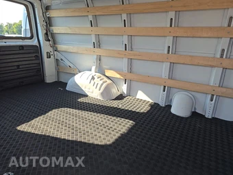 2025 GMC Savana 2500 Cargo Van 1WT 135.0" WB - miniatura 14