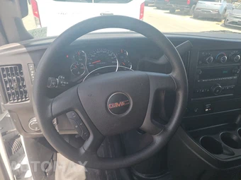 2025 GMC Savana 2500 Cargo Van 1WT 135.0" WB - miniatura 10