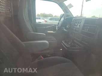 2025 GMC Savana 2500 Cargo Van 1WT 135.0" WB - miniatura 8