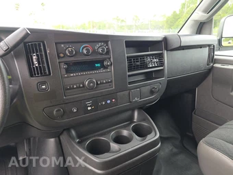 2025 GMC Savana 2500 Cargo Van 1WT 135.0" WB - miniatura 11