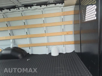 2025 GMC Savana 2500 Cargo Van 1WT 135.0" WB - miniatura 13