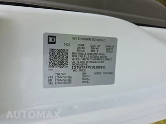 2025 GMC Savana 2500 Cargo Van 1WT 135.0" WB - miniatura 15
