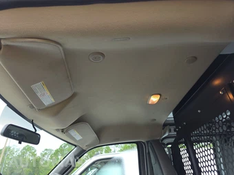 2025 GMC Savana 2500 Cargo Van 1WT 135.0" WB - miniatura 18