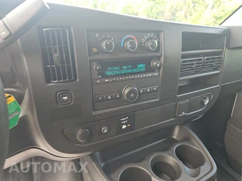 2025 GMC Savana 2500 Cargo Van 1WT 135.0" WB - miniatura 11