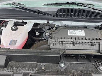 2025 GMC Savana 2500 Cargo Van 1WT 135.0" WB - miniatura 14