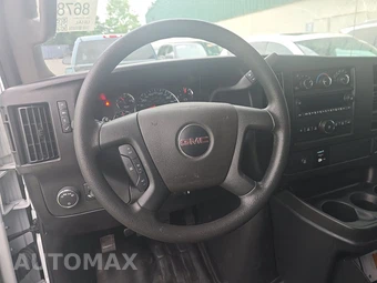 2025 GMC Savana 2500 Cargo Van 1WT 135.0" WB - miniatura 10