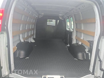 2025 GMC Savana 2500 Cargo Van 1WT 135.0" WB - miniatura 16