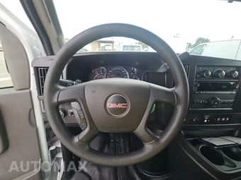 2025 GMC Savana 2500 Cargo Van 1WT 135.0" WB - miniatura 10