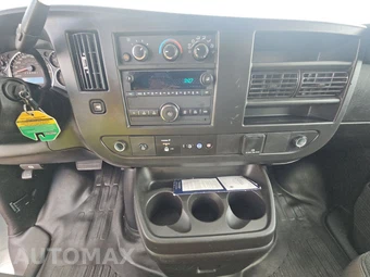 2025 GMC Savana 2500 Cargo Van 1WT 135.0" WB - miniatura 11
