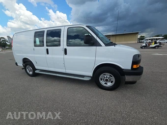 2025 GMC Savana 2500 Cargo Van 1WT 135.0" WB - miniatura 3