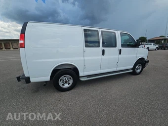 2025 GMC Savana 2500 Cargo Van 1WT 135.0" WB - miniatura 4