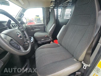 2025 GMC Savana 2500 Cargo Van 1WT 135.0" WB - miniatura 7