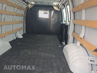 2025 GMC Savana 2500 Cargo Van 1WT 135.0" WB - miniatura 15