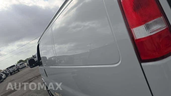 2025 GMC Savana 2500 Cargo Van 1WT 135.0" WB - miniatura 22