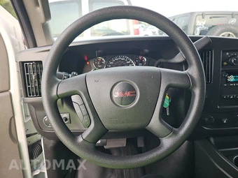 2025 GMC Savana 2500 Cargo Van 1WT 135.0" WB - miniatura 10