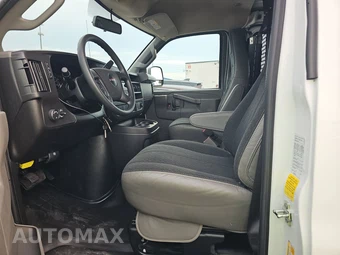 2025 GMC Savana 2500 Cargo Van 1WT 135.0" WB - miniatura 7