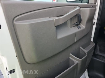 2025 GMC Savana 2500 Cargo Van 1WT 135.0" WB - miniatura 9