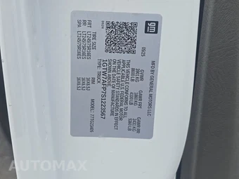 2025 GMC Savana 2500 Cargo Van 1WT 135.0" WB - miniatura 14