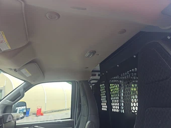 2025 GMC Savana 2500 Cargo Van 1WT 135.0" WB - miniatura 17