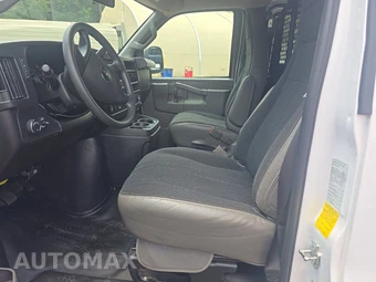 2025 GMC Savana 2500 Cargo Van 1WT 135.0" WB - miniatura 7