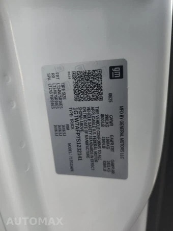 2025 GMC Savana 2500 Cargo Van 1WT 135.0" WB - miniatura 15