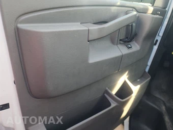 2025 GMC Savana 2500 Cargo Van 1WT 135.0" WB - miniatura 9