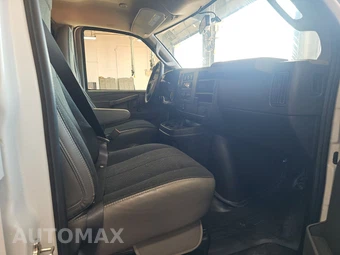 2025 GMC Savana 2500 Cargo Van 1WT 135.0" WB - miniatura 8
