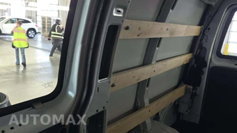 2025 GMC Savana 2500 Cargo Van 1WT 135.0" WB - miniatura 12