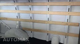 2025 GMC Savana 2500 Cargo Van 1WT 135.0" WB - miniatura 8