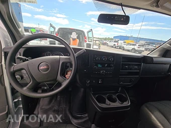 2025 GMC Savana 2500 Cargo Van 1WT 135.0" WB - miniatura 11