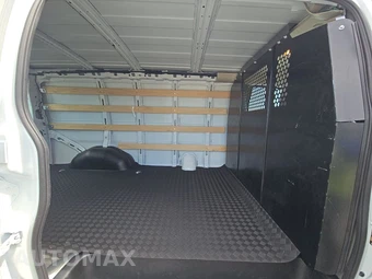 2025 GMC Savana 2500 Cargo Van 1WT 135.0" WB - miniatura 13