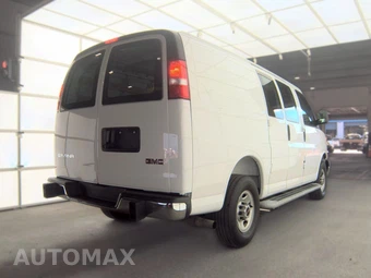 2025 GMC Savana 2500 Cargo Van 1WT 135.0" WB - miniatura 4