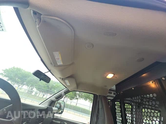 2025 GMC Savana 2500 Cargo Van 1WT 135.0" WB - miniatura 16