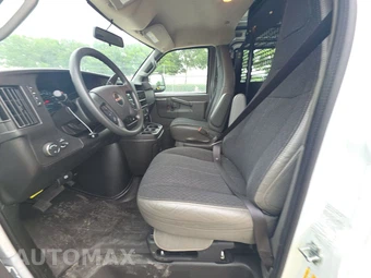 2025 GMC Savana 2500 Cargo Van 1WT 135.0" WB - miniatura 7