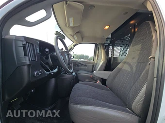2025 GMC Savana 2500 Cargo Van 1WT 135.0" WB - miniatura 7