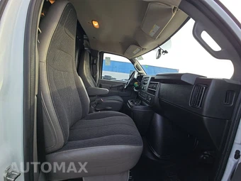 2025 GMC Savana 2500 Cargo Van 1WT 135.0" WB - miniatura 8