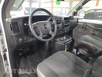 2025 GMC Savana 2500 Cargo Van 1WT 135.0" WB - miniatura 11
