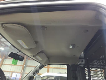 2025 GMC Savana 2500 Cargo Van 1WT 135.0" WB - miniatura 16