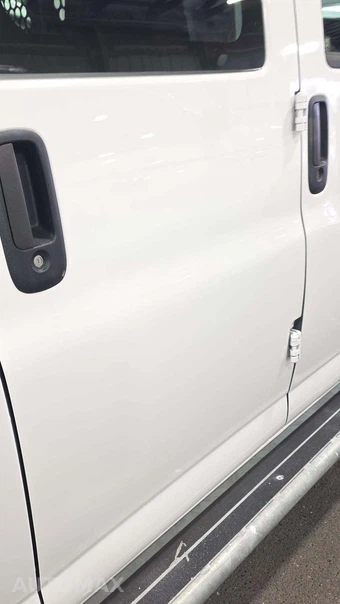 2025 GMC Savana 2500 Cargo Van 1WT 135.0" WB - miniatura 17